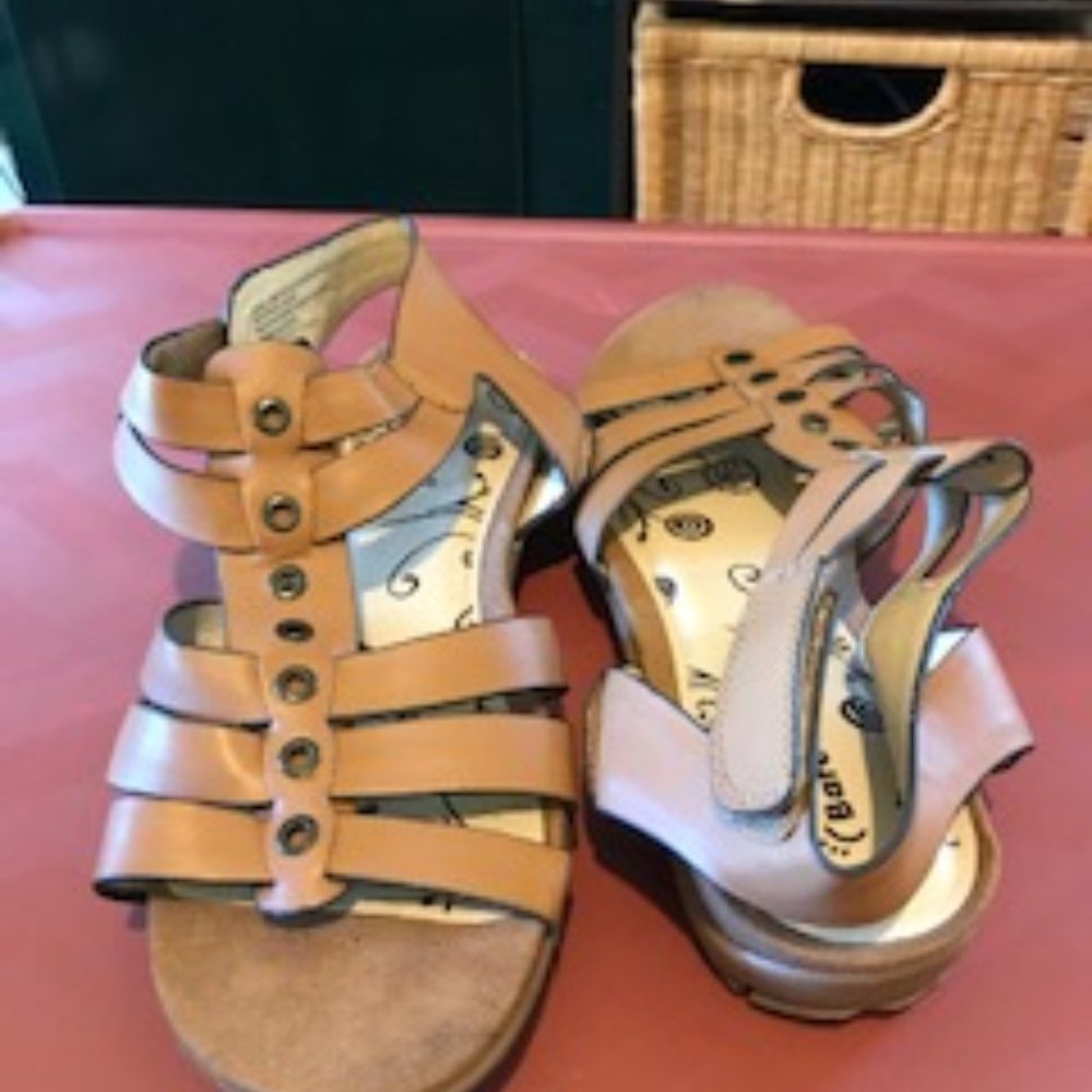 Bare Traps Sandels - image 6